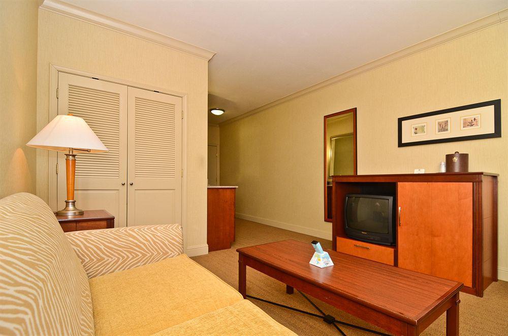 Best Western Plus All Suites Inn Σάντα Κρουζ Δωμάτιο φωτογραφία